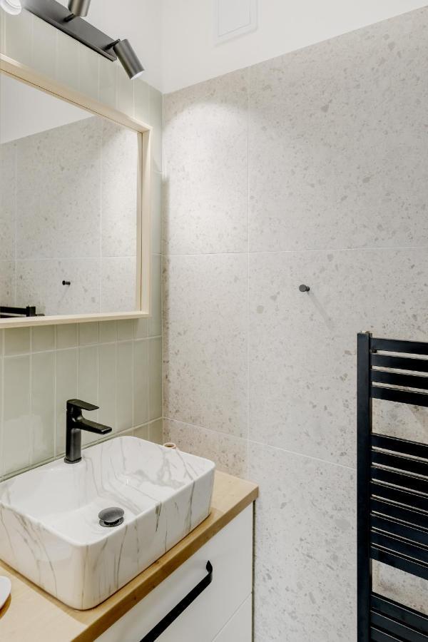 Balance Apartments 兹诺伊莫 外观 照片