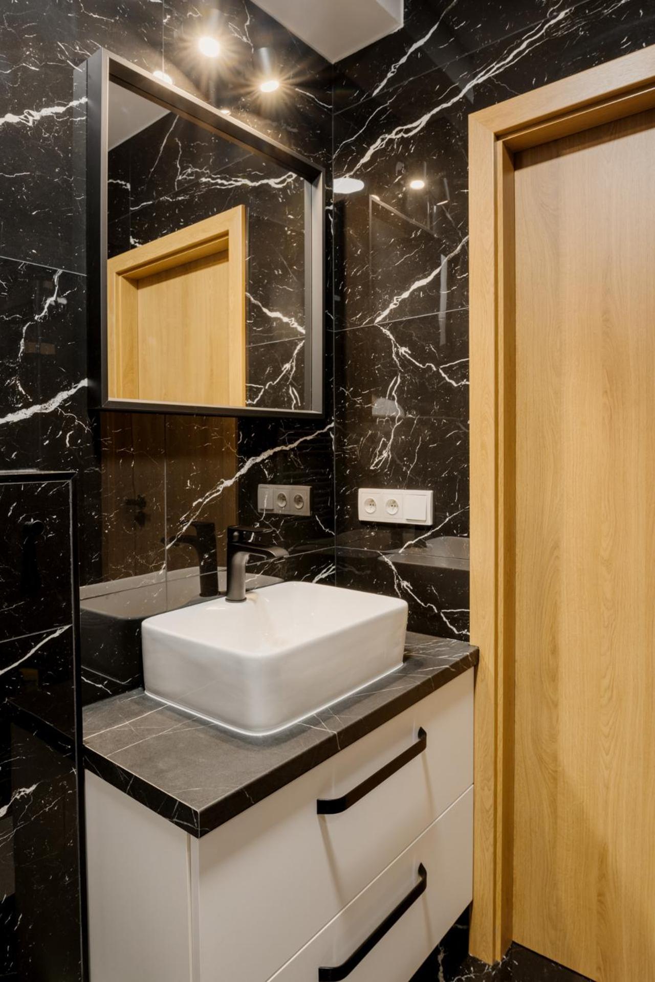 Balance Apartments 兹诺伊莫 外观 照片