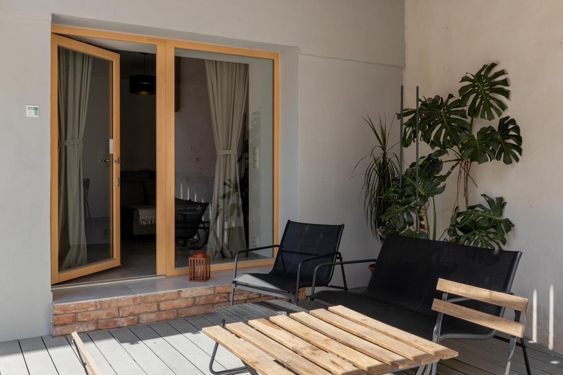 Balance Apartments 兹诺伊莫 外观 照片